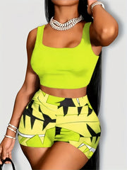 Solid Crop Tank Top & Geo Print High Waist Shorts Set