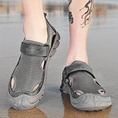 Men's Closed Toe Sandals Breathable Non Slip Beach Shoes