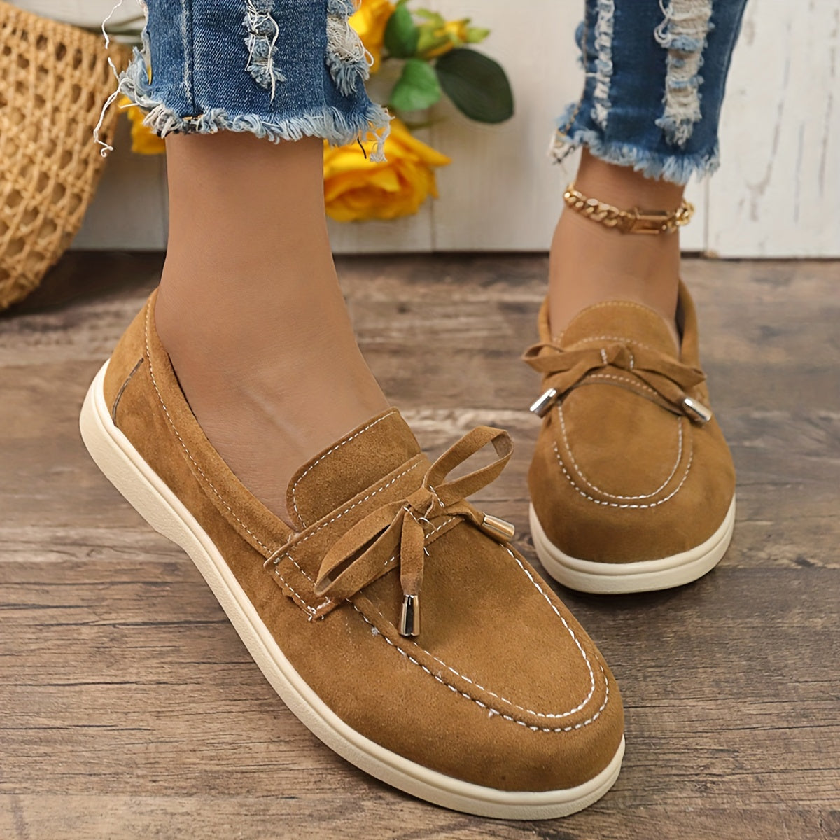 Flat Skate Shoes with Bowknot Decor Slip On