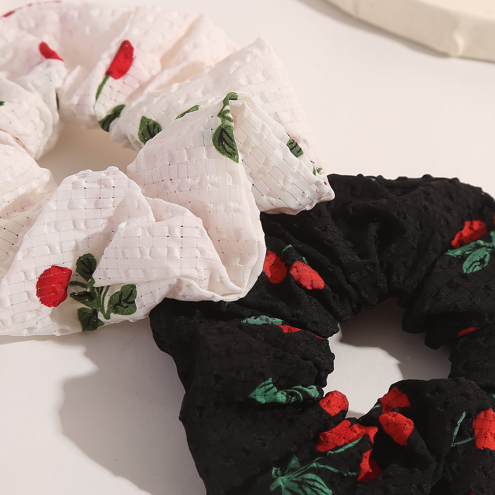 2pcs Fruit Print Scrunchie