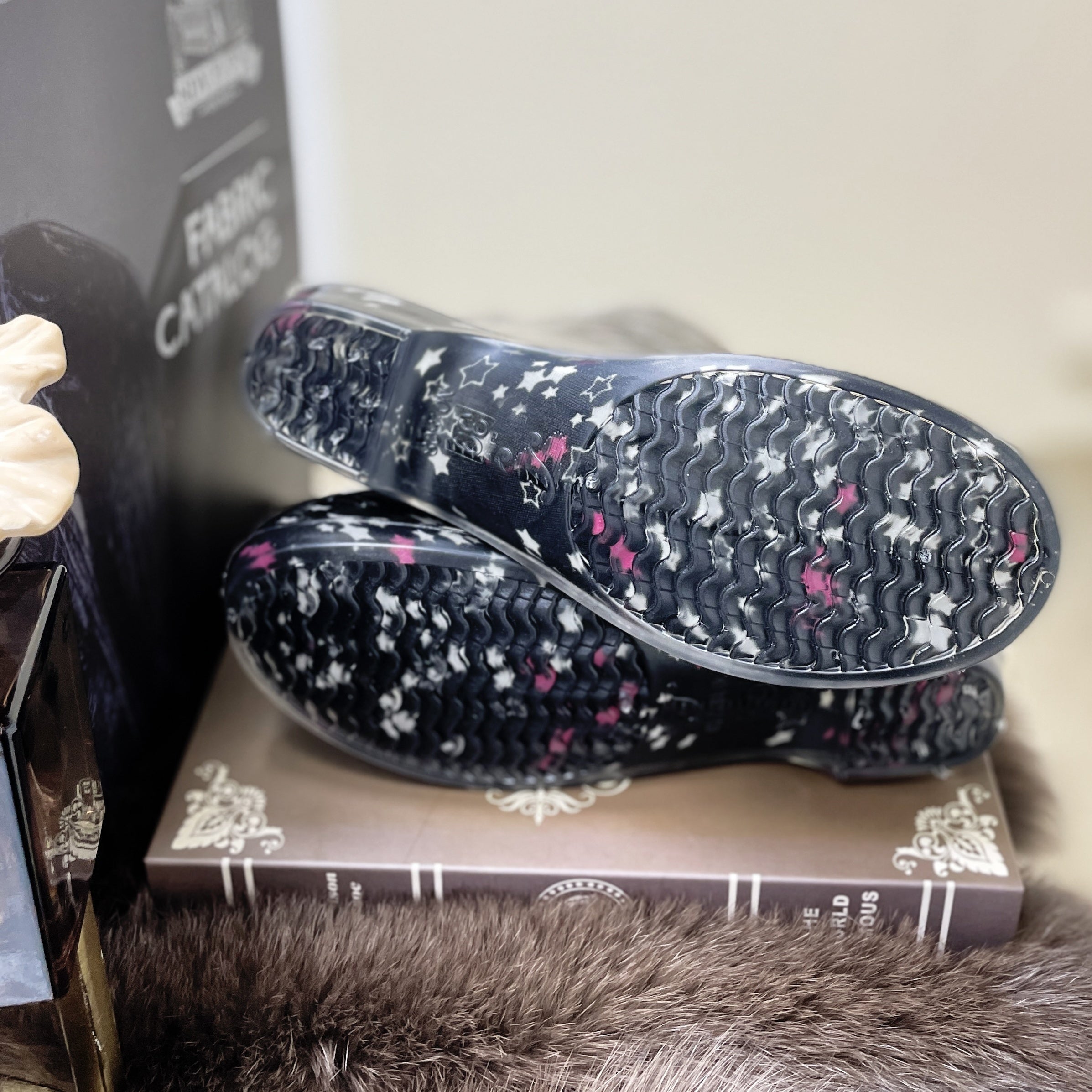 Women's Star Pattern Waterproof Medium Tube Rain Boots