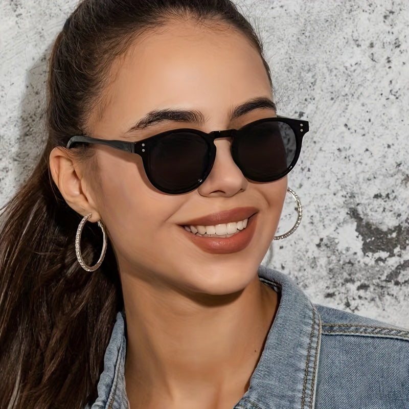 Round Frame Sunglasses Hip-hop Rivet Decor UV400
