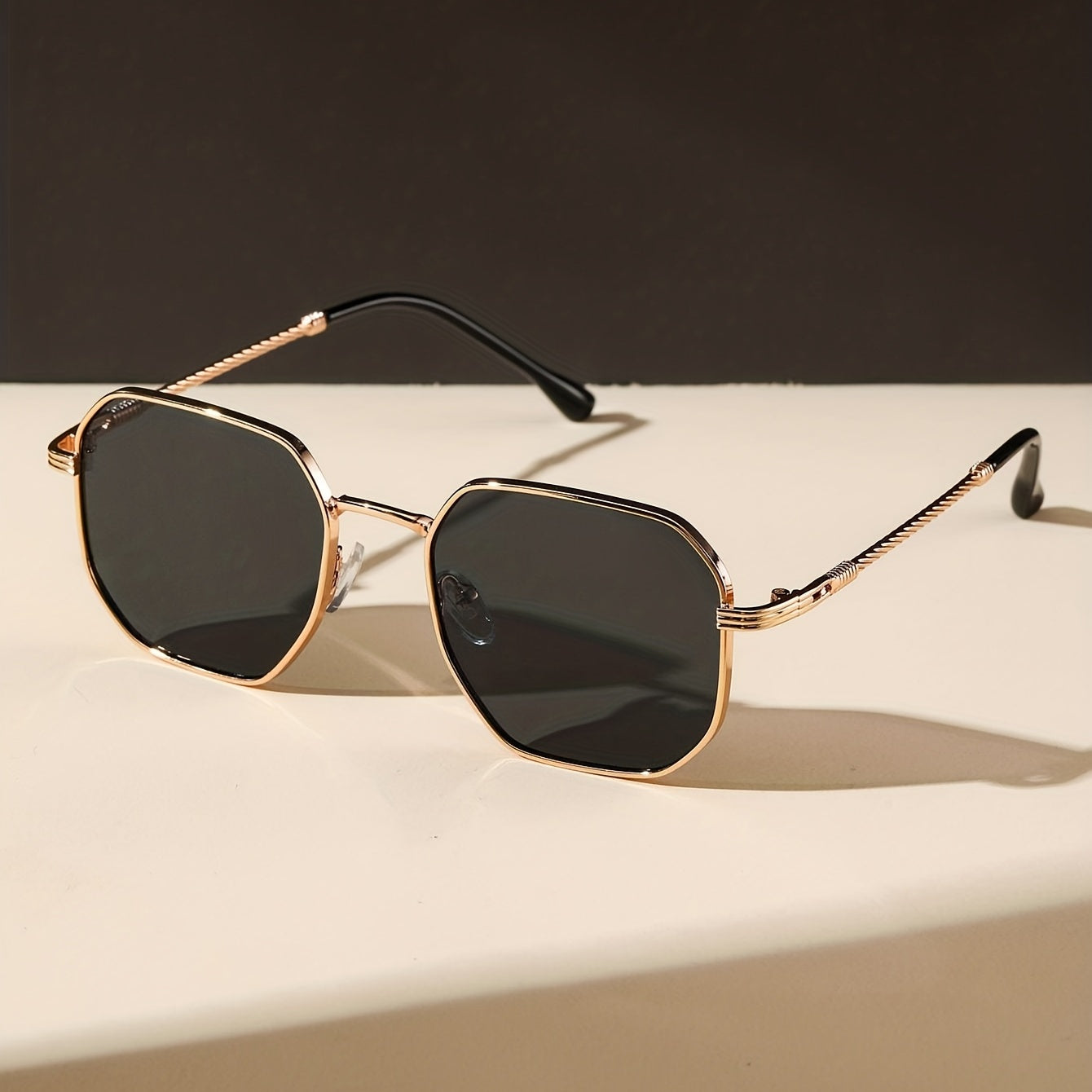 Metal Geometric Frame Sunglasses Vintage Hollow Temple UV400
