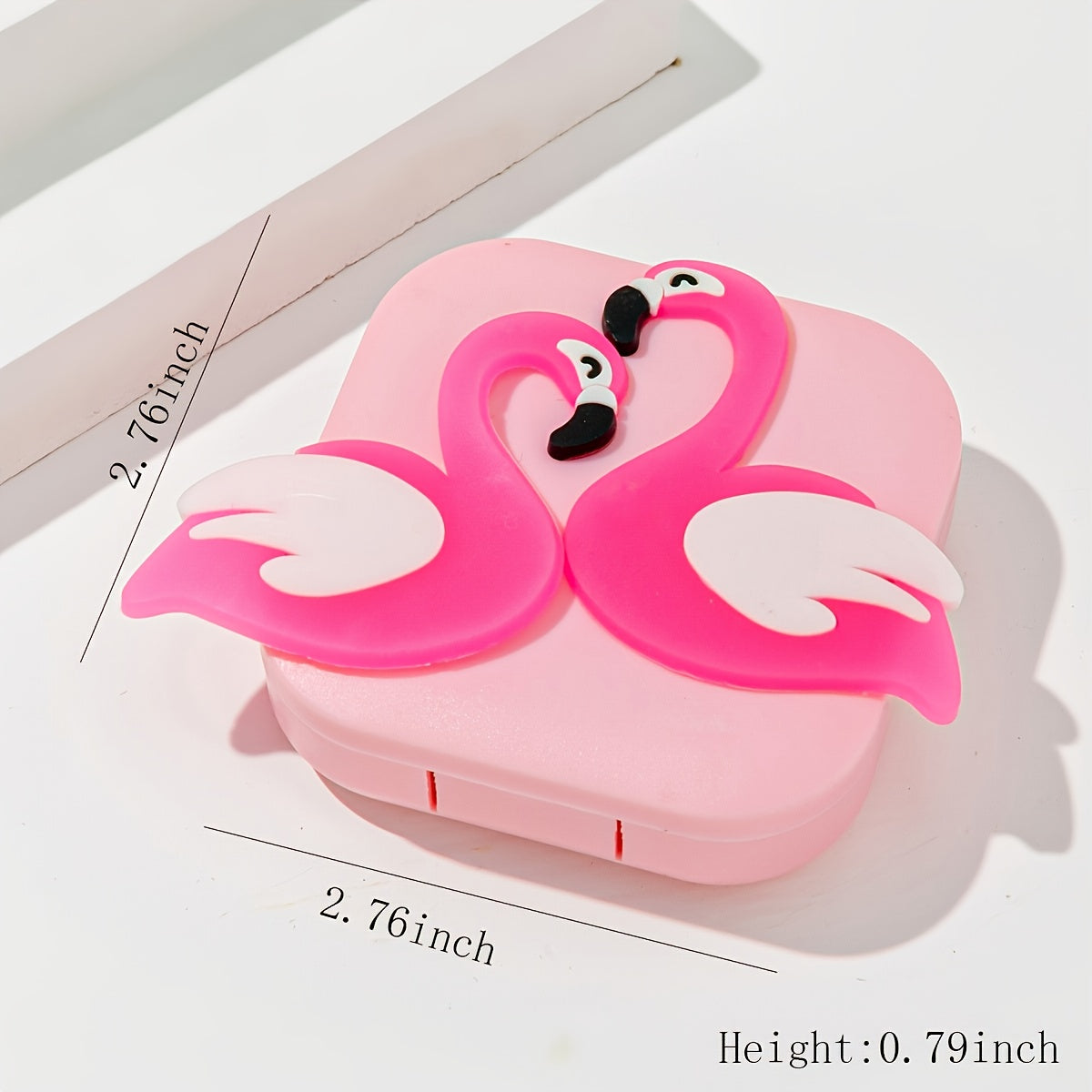 Women's Minimalist Lens Case - On-the-go Storage Solution