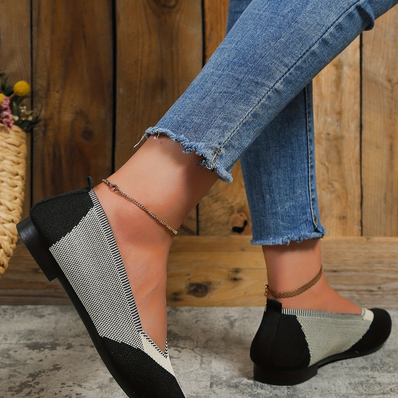 Women's Colorblock Knit Shoes Slip On Low Point Toe Flat Lightweight Shoes