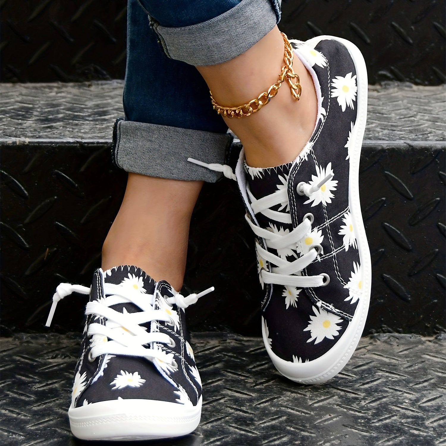Daisy Pattern Lace Up Casual Flat Shoes Women's Footwear