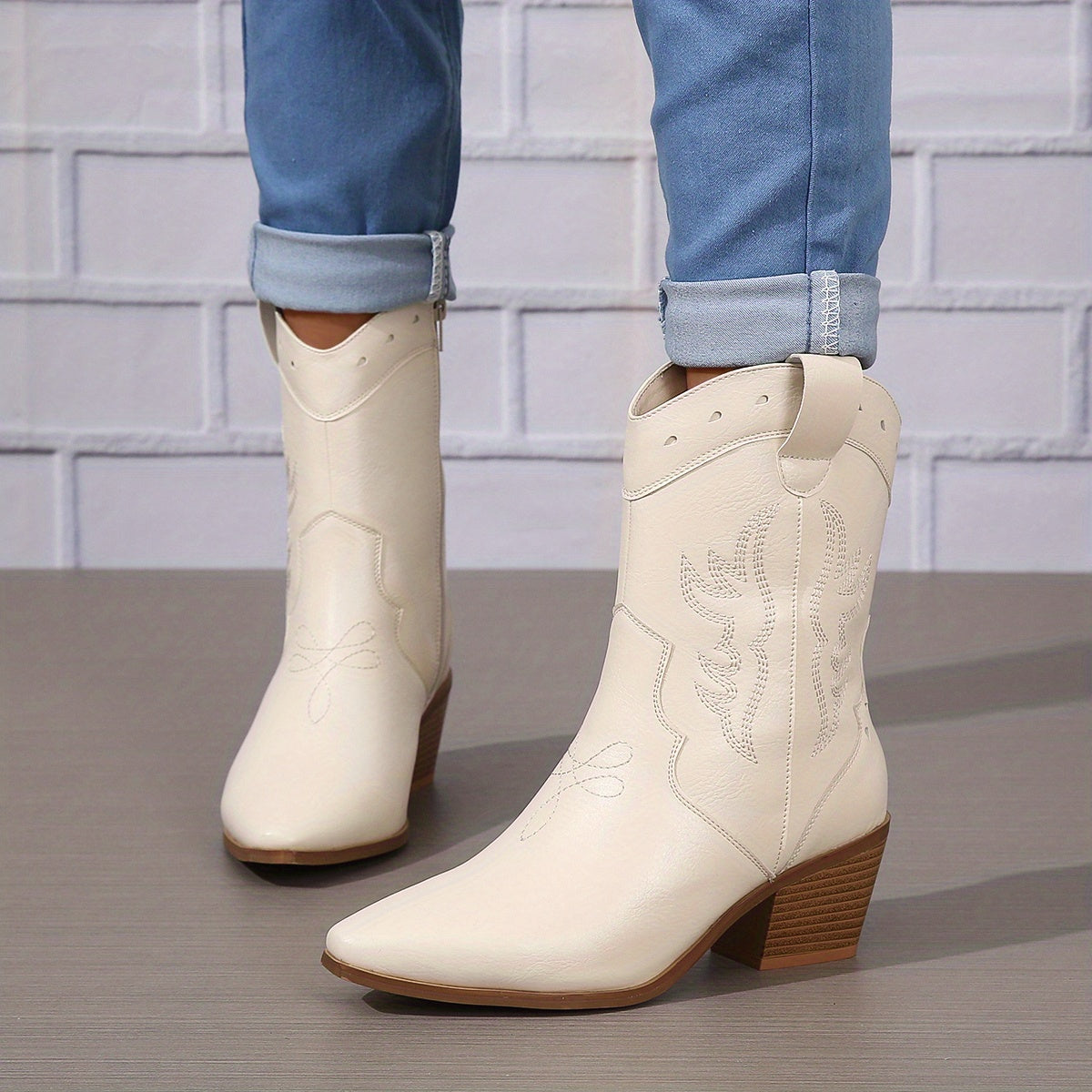 Women's Western Cowgirl Boots Pointed Toe Floral Embroidered Ankle Boots