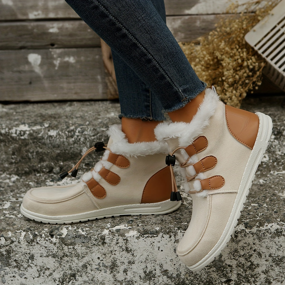Women's Non-slip Thickened Snow Boots Lace Up Warm Snow Sneakers