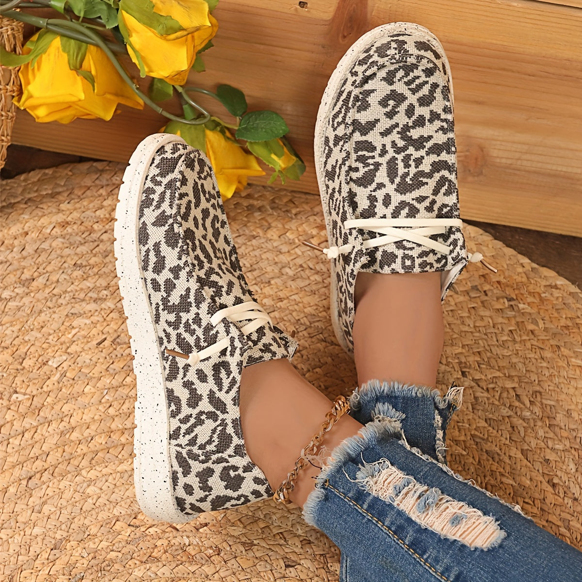 Leopard Print Women's Skate Shoes Lace Up Canvas Shoes
