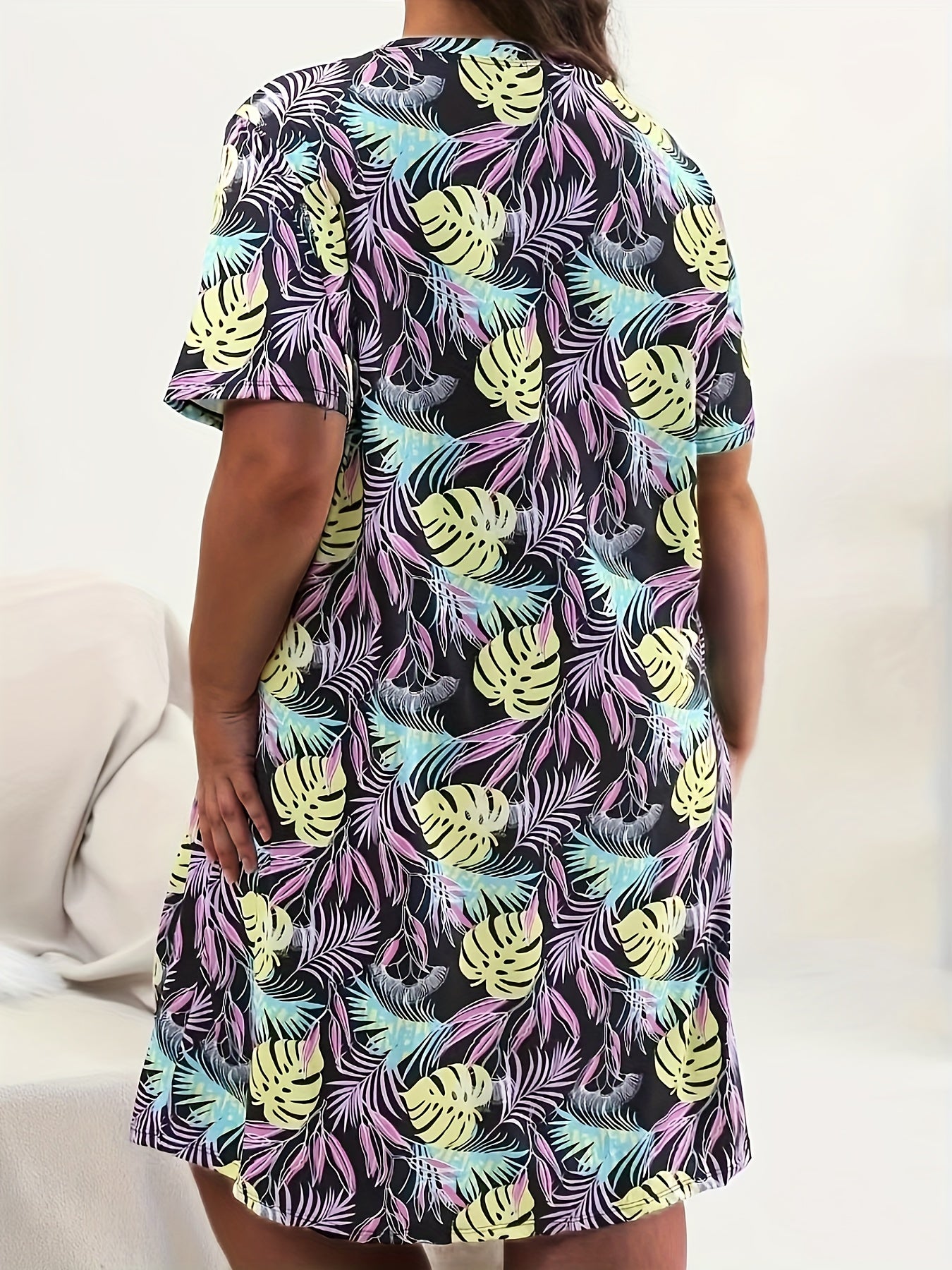 Tropical Print Round Neck Nightdress