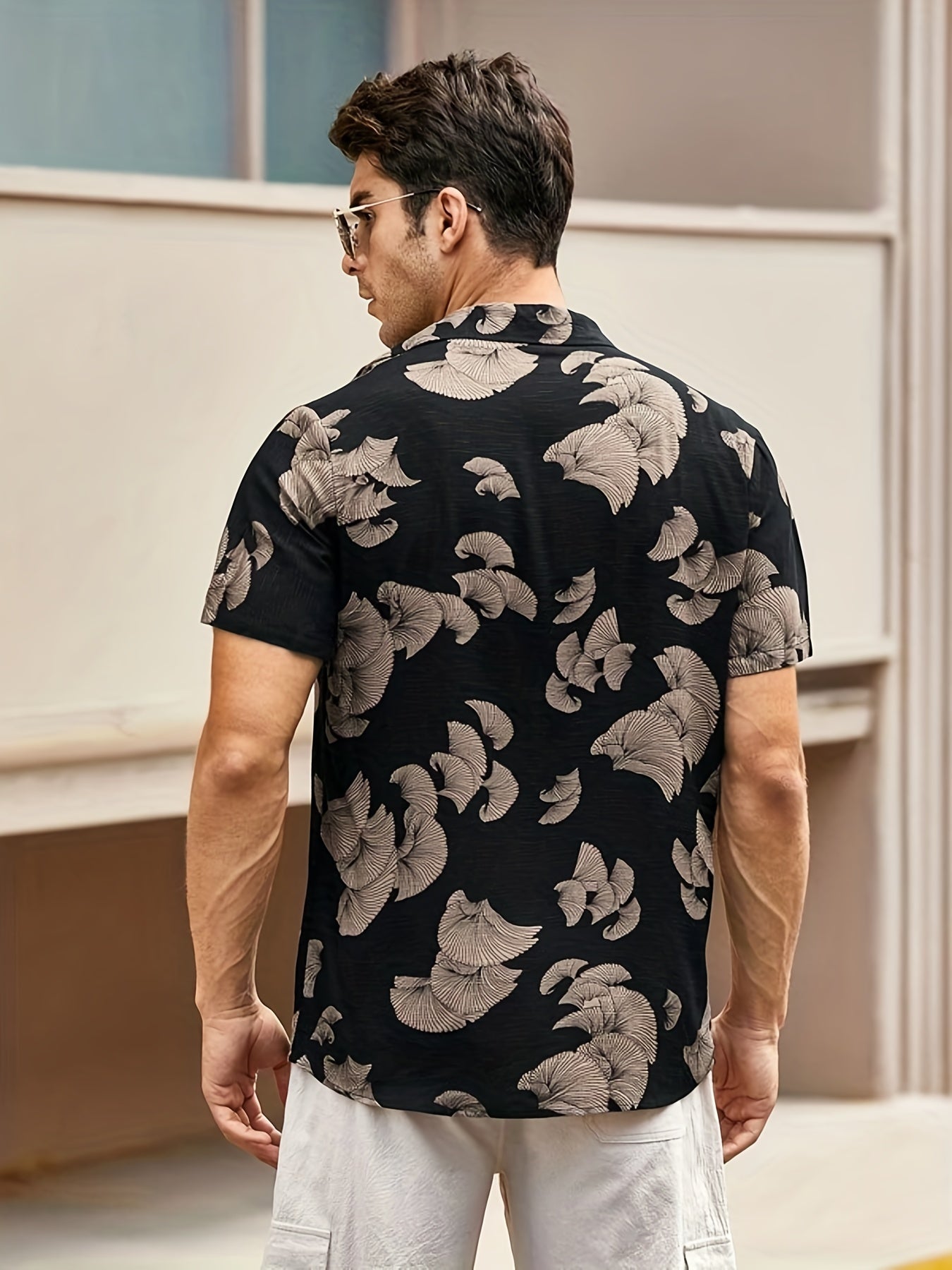 Leaf Print Men's Short Sleeve Casual Shirt