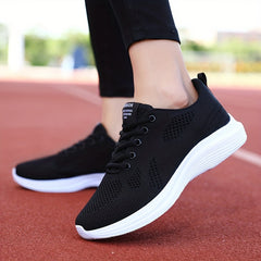 Women's Mesh Sports Shoes Lightweight Low Top Travel Shoes