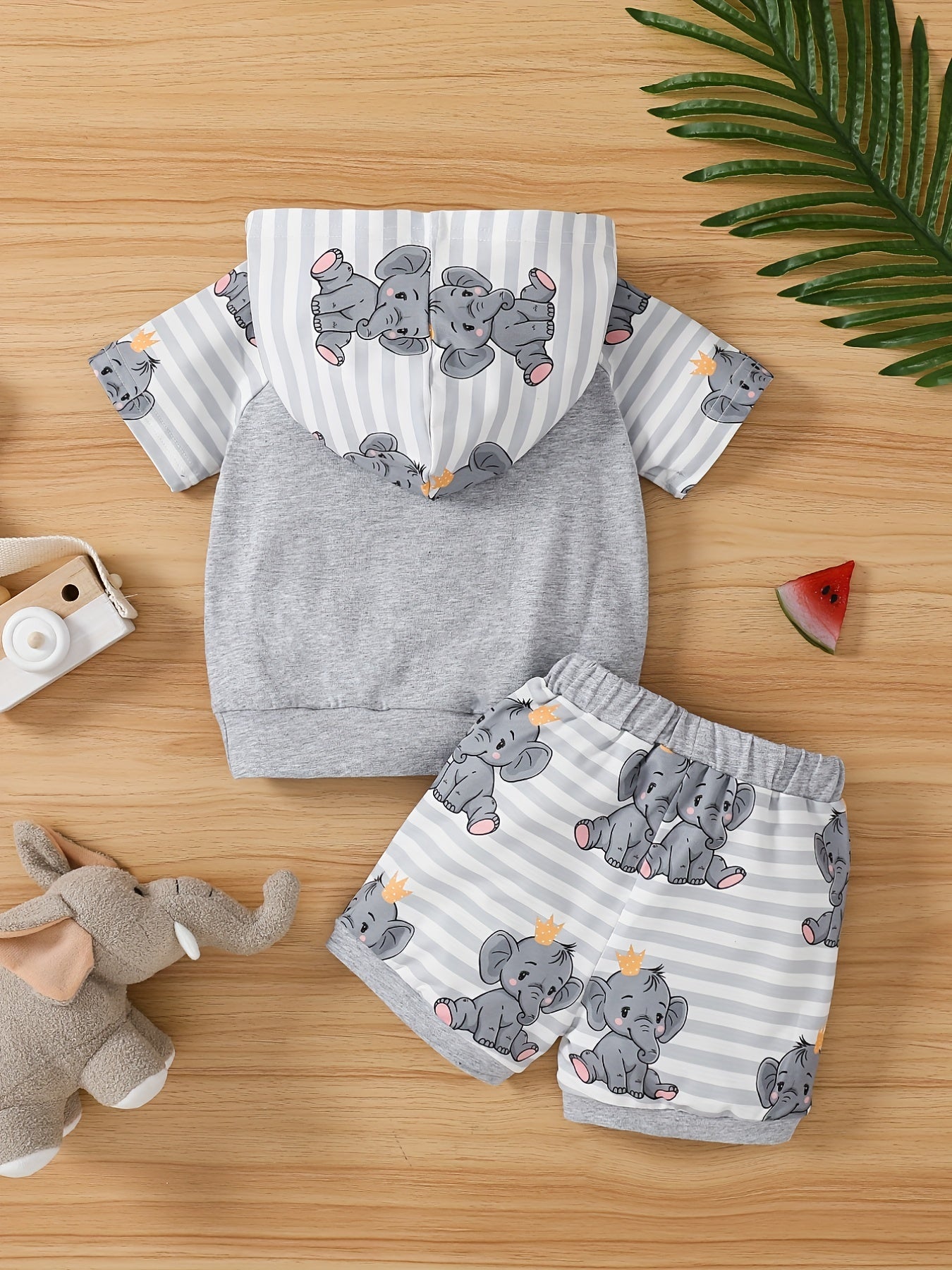2pcs Baby Boys Elephant Print Hoodie & Shorts Set