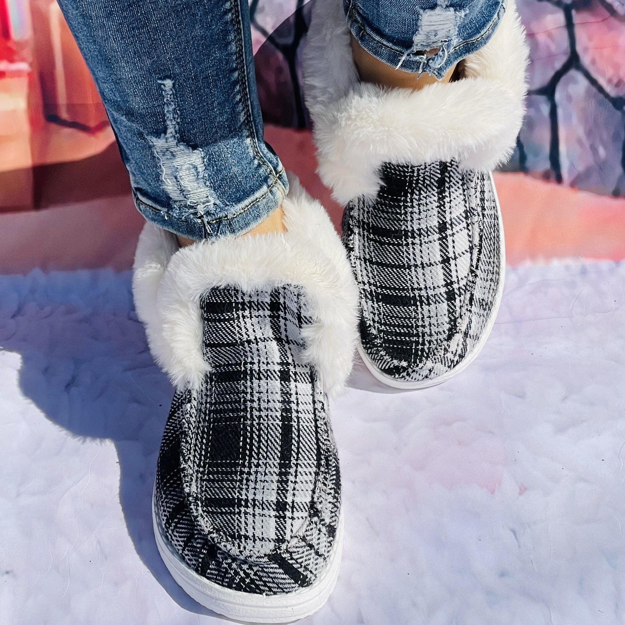 Women's Checkered Pattern Fluffy Boots Outdoor Comfort Short Boots