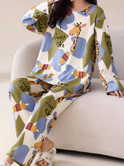 Giraffe Print Pajama Set Long Sleeve Crew Neck Top & Lounge Pants