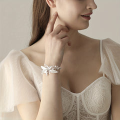 Vintage Crystal Leaf Shape Wristband Alloy Wrist Band Women's Jewelry