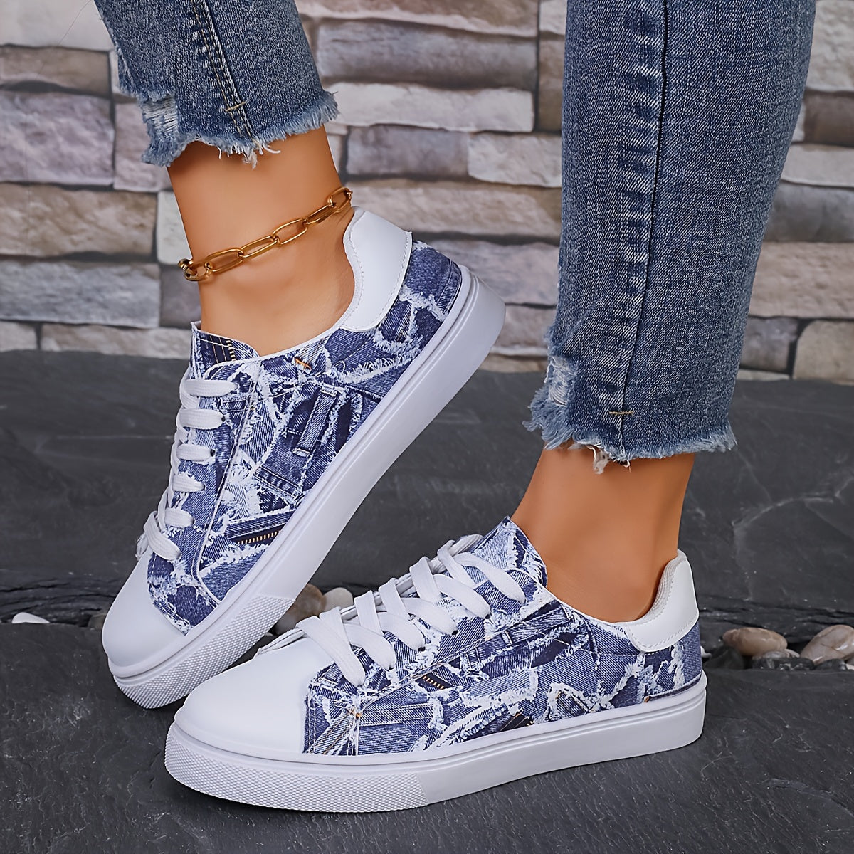 Women's Graffiti Pattern Flat Skate Shoes Breathable Non slip Outdoor Sneakers