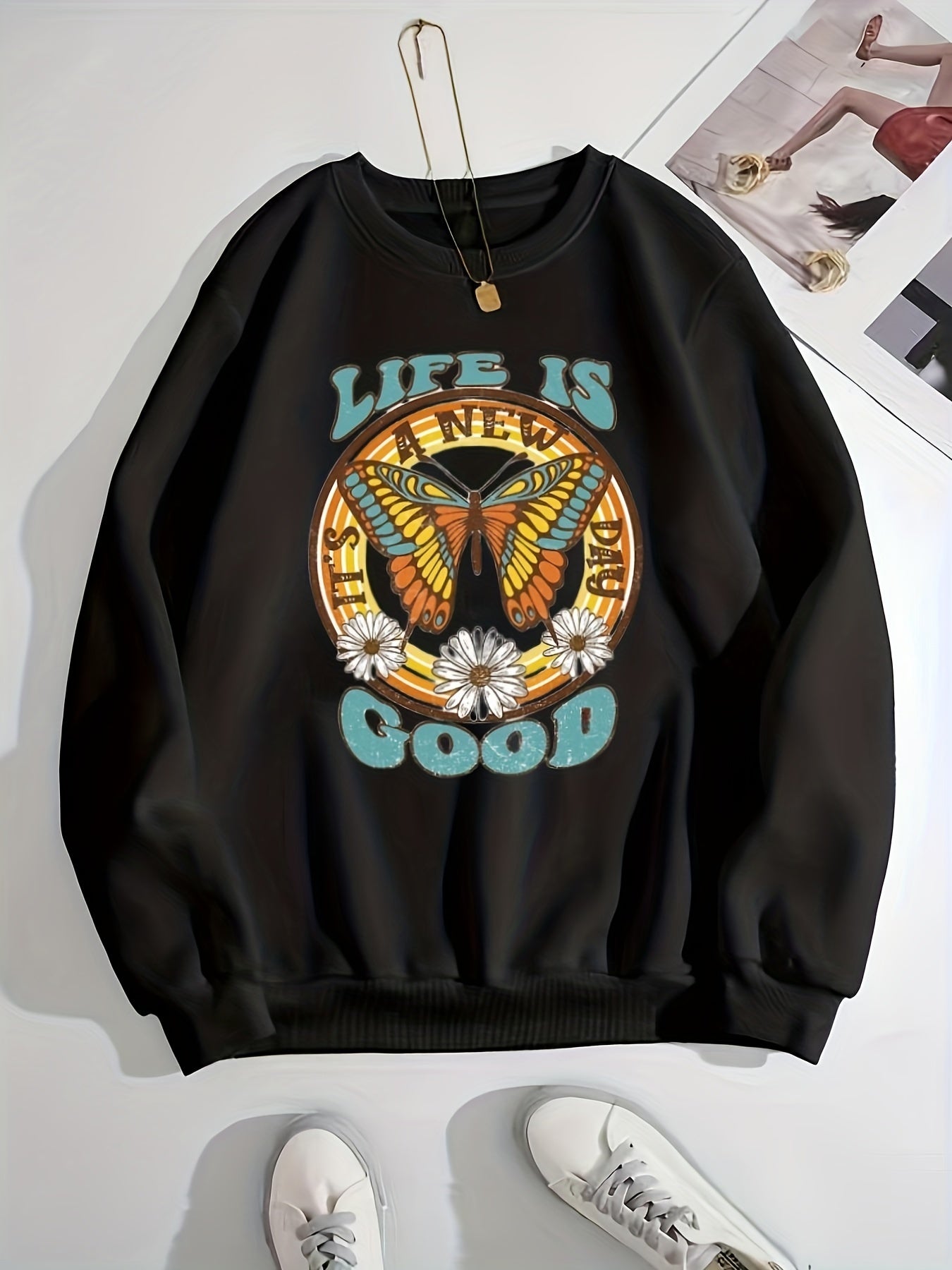 Butterfly & Letter Print Pullover Sweatshirt Fall/Winter Women's Clothing
