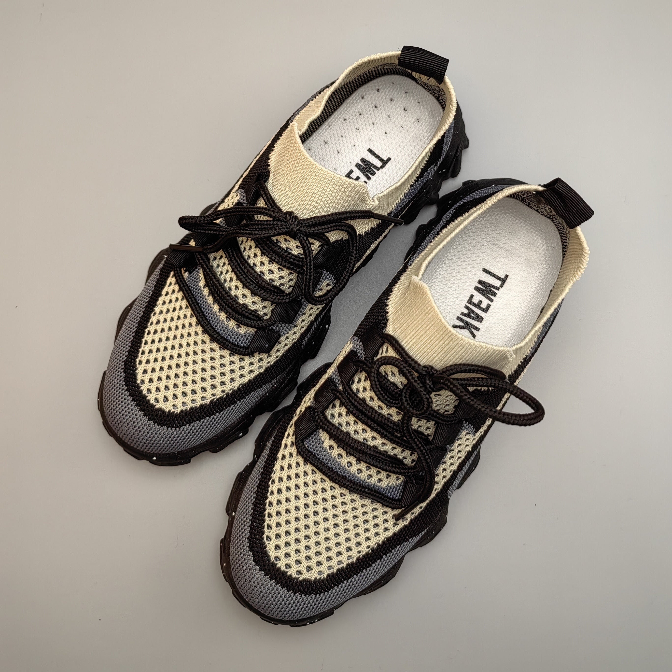 Women's Mesh Sneakers Lace Up Low Round Toe Non Slip Shoes