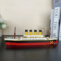 Deluxe Cruise Building Blocks Classic Boat Model Stylish Desktop Decoration