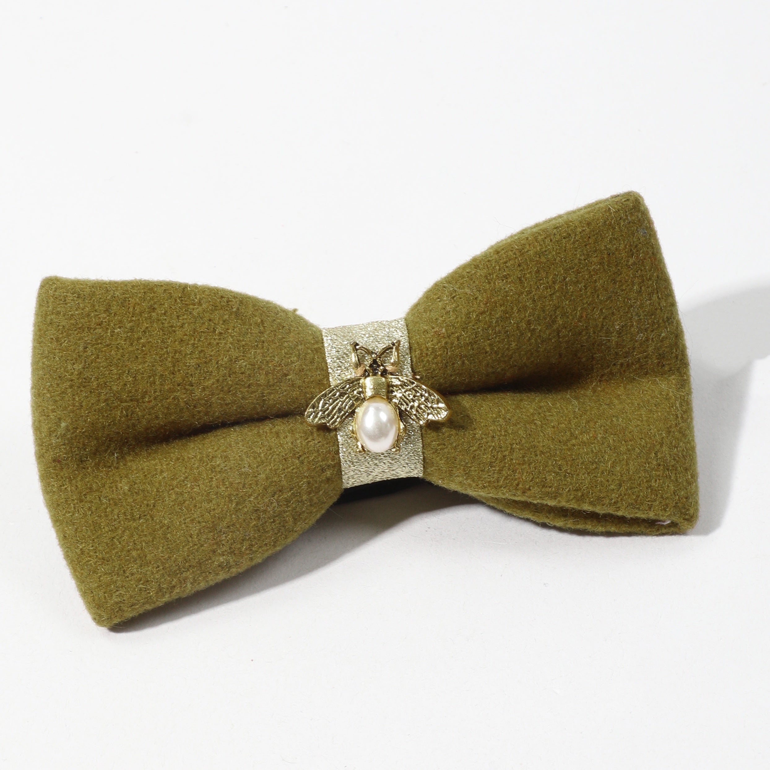 Men's Pearl Bee Plush Bow Tie for Business Banquet Wedding