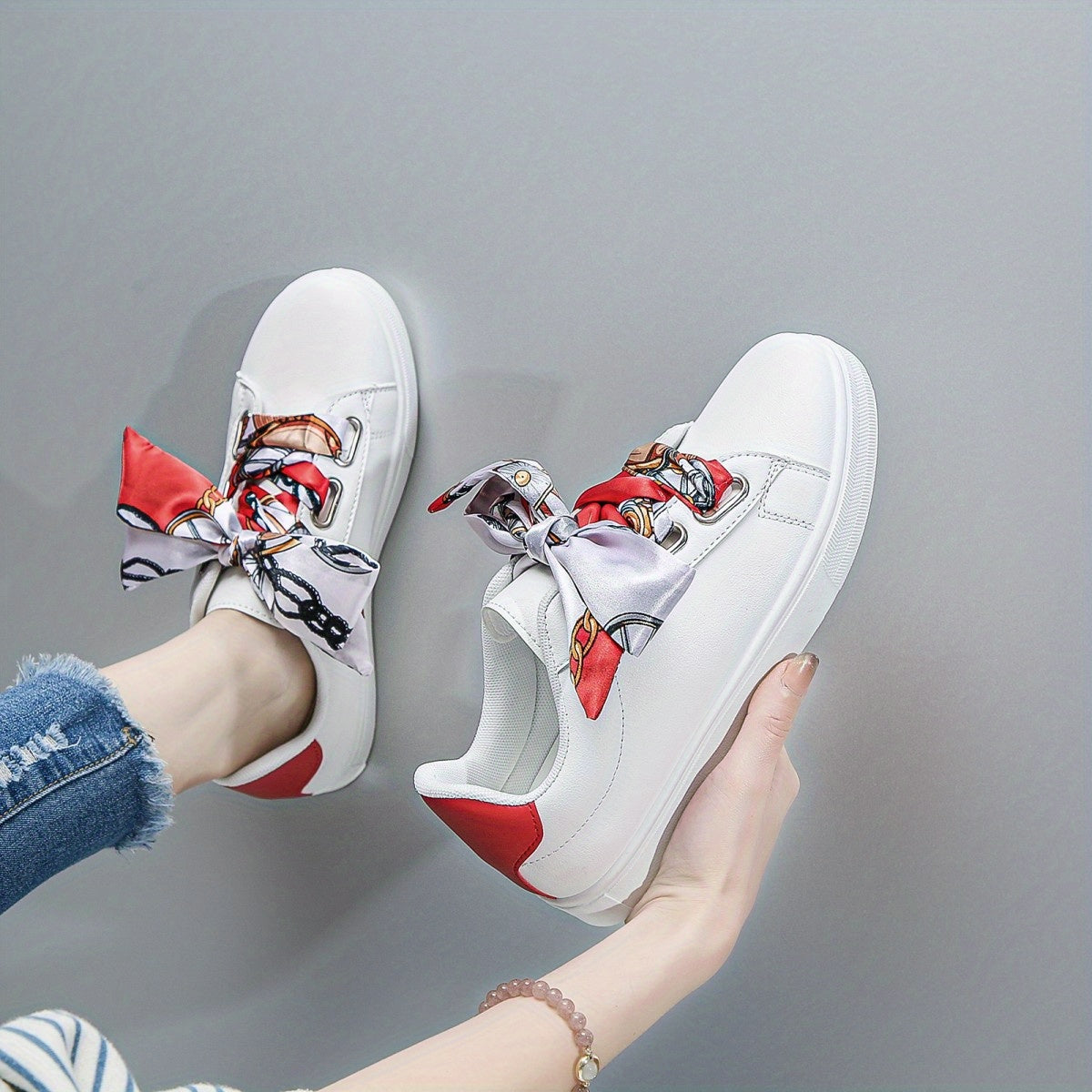 Women's Anti Slip Skate Shoes Round Toe Sneakers