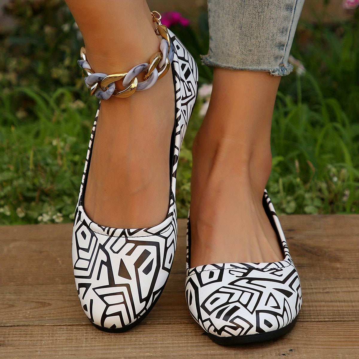 Women's Geometric Pattern Flat Shoes Slip On Casual Lightweight Walking Shoes