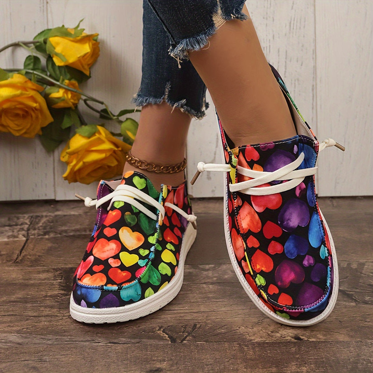 Women's Skateboard Shoes Heart Pattern Lightweight Canvas Lace up Shoes