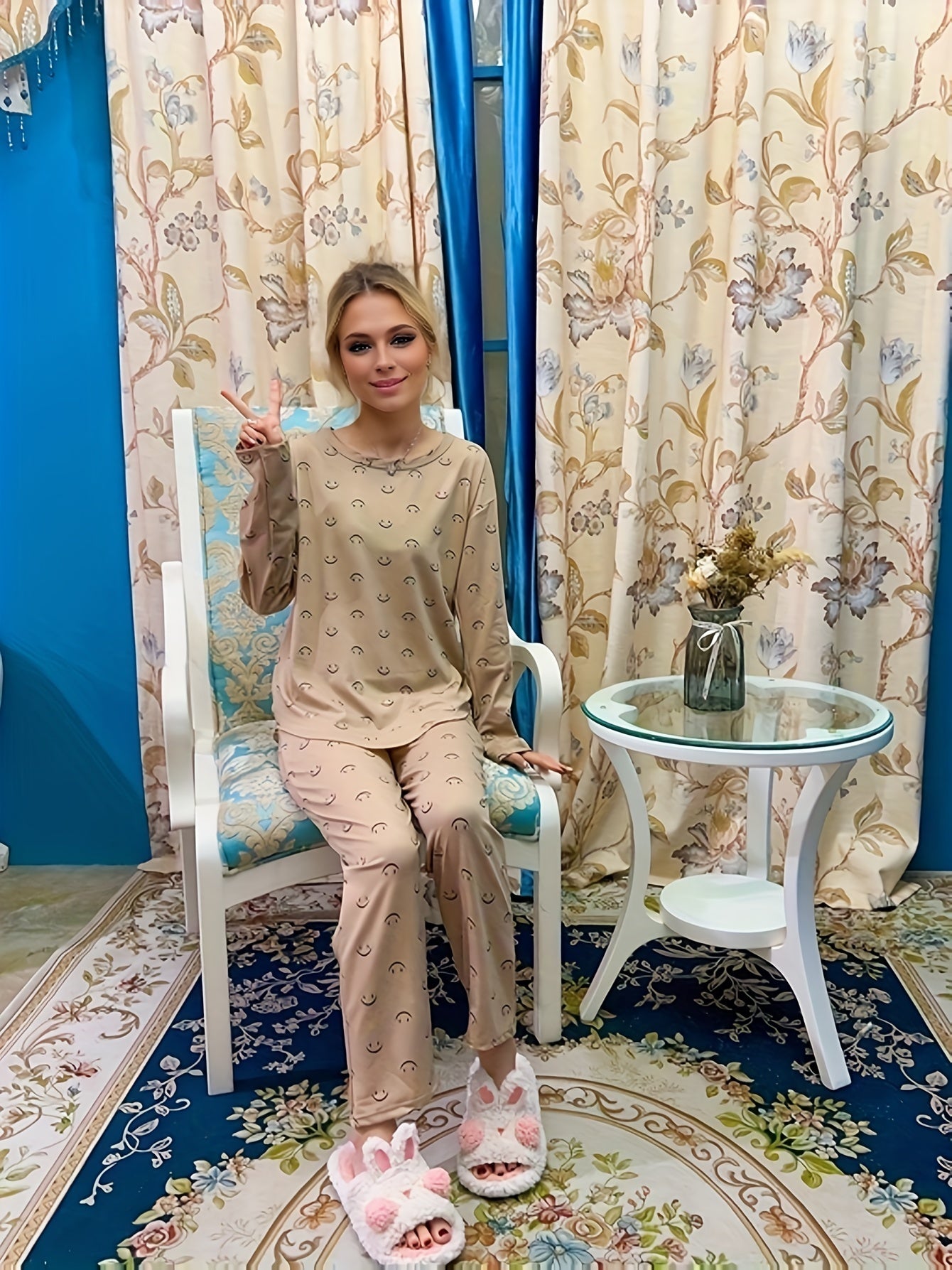 Smiling Print Lounge Set Crew Neck Top & Pants Women's Loungewear