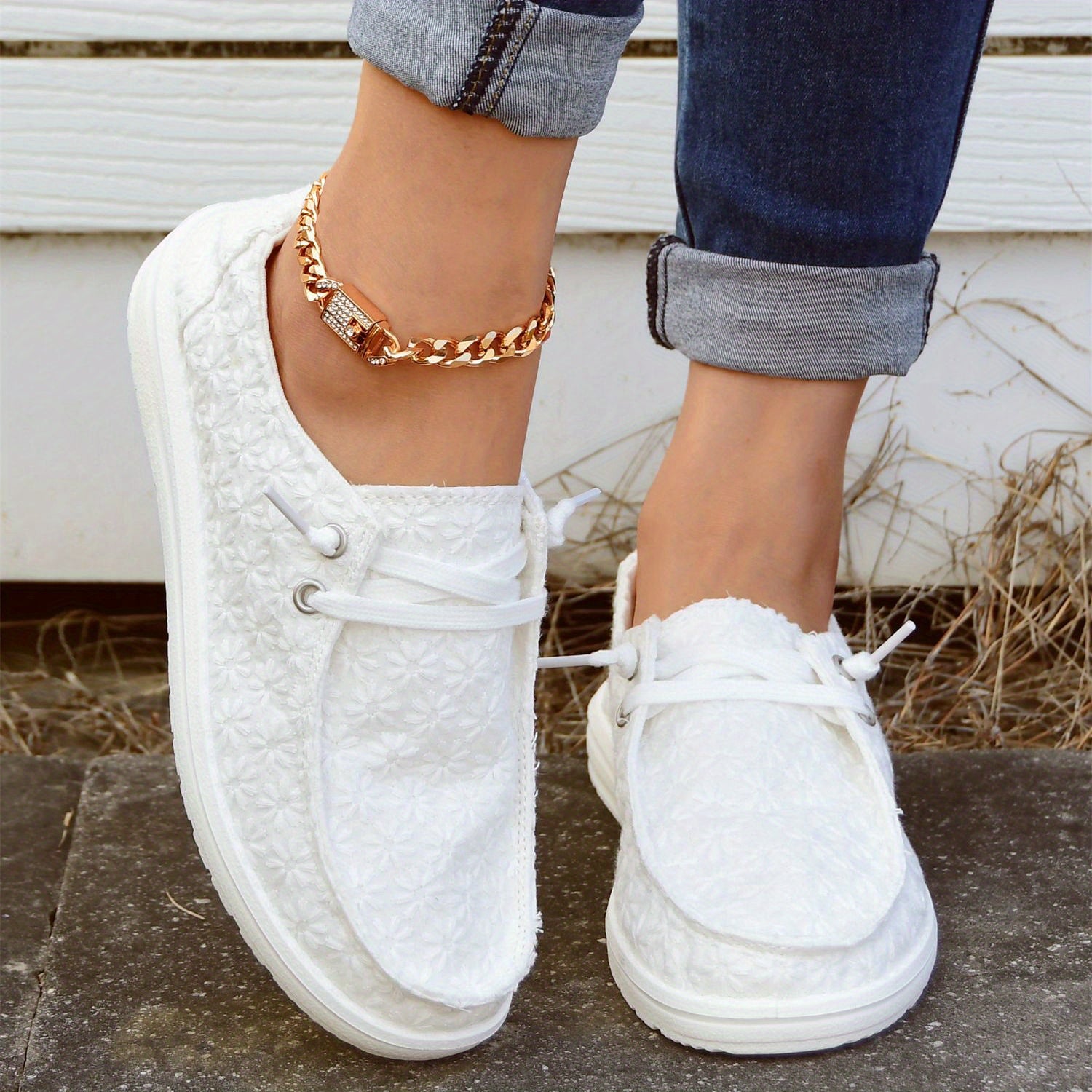 Women's Floral Print Canvas Shoes Low Top Lace Up Round Toe Casual Shoes
