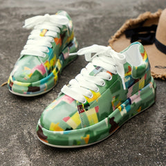 Women's Graffiti Pattern Sneakers Lace Up Outdoor Low Top Walking Shoes
