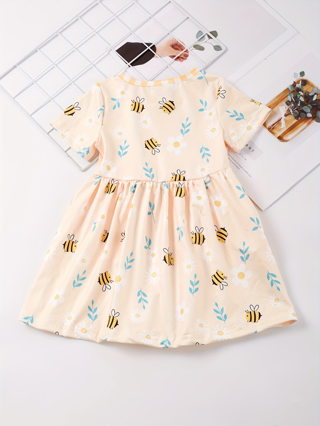 Toddler Girls Bee Floral Print Dress With Pocket