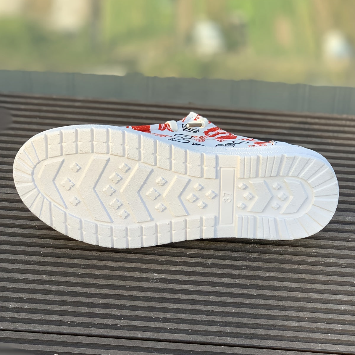 Heart & Lip Print Canvas Shoes Breathable Lace-up Flats