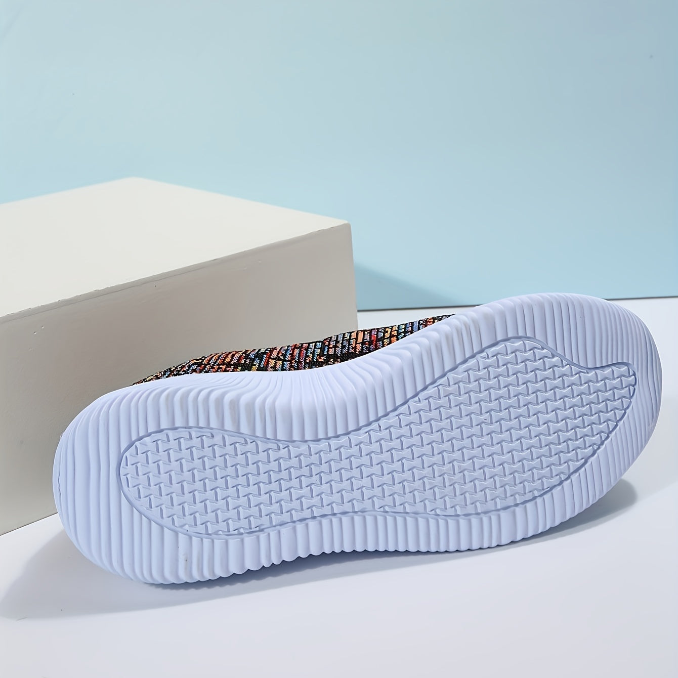 Women's Mesh Breathable Walking Shoes Lightweight Slip On Flying Woven Shoes