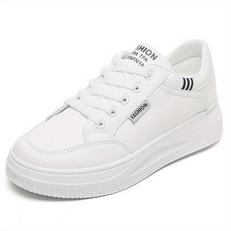 Women's Lace-Up Low Top Skate Shoes for Casual Wear