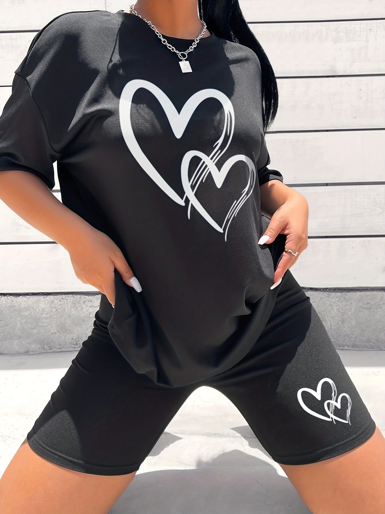 Hearts Print 2pc Shorts Outfit Short Sleeve T Shirt & Shorts Set