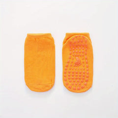 Non-Slip Sports Socks with Glue Dot, Comfortable Ankle Socks for Kids