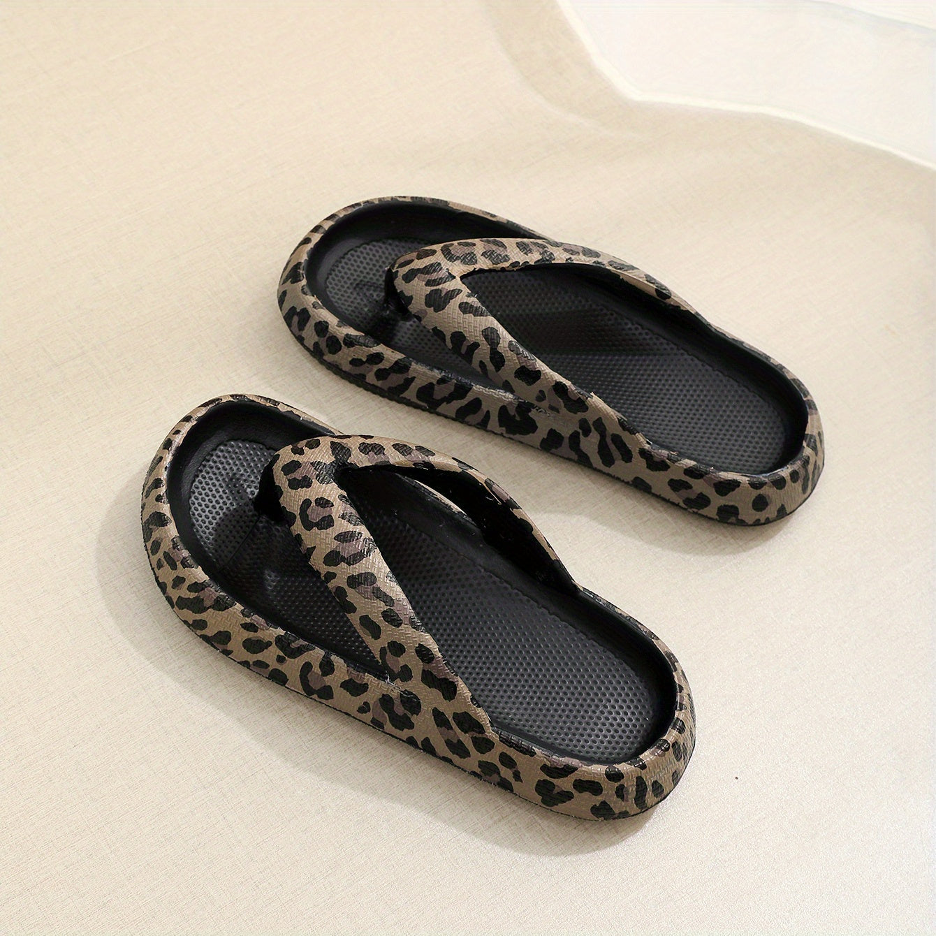 Leopard Print Flip Flops Platform Slippers Lightweight Comfortable Shoes