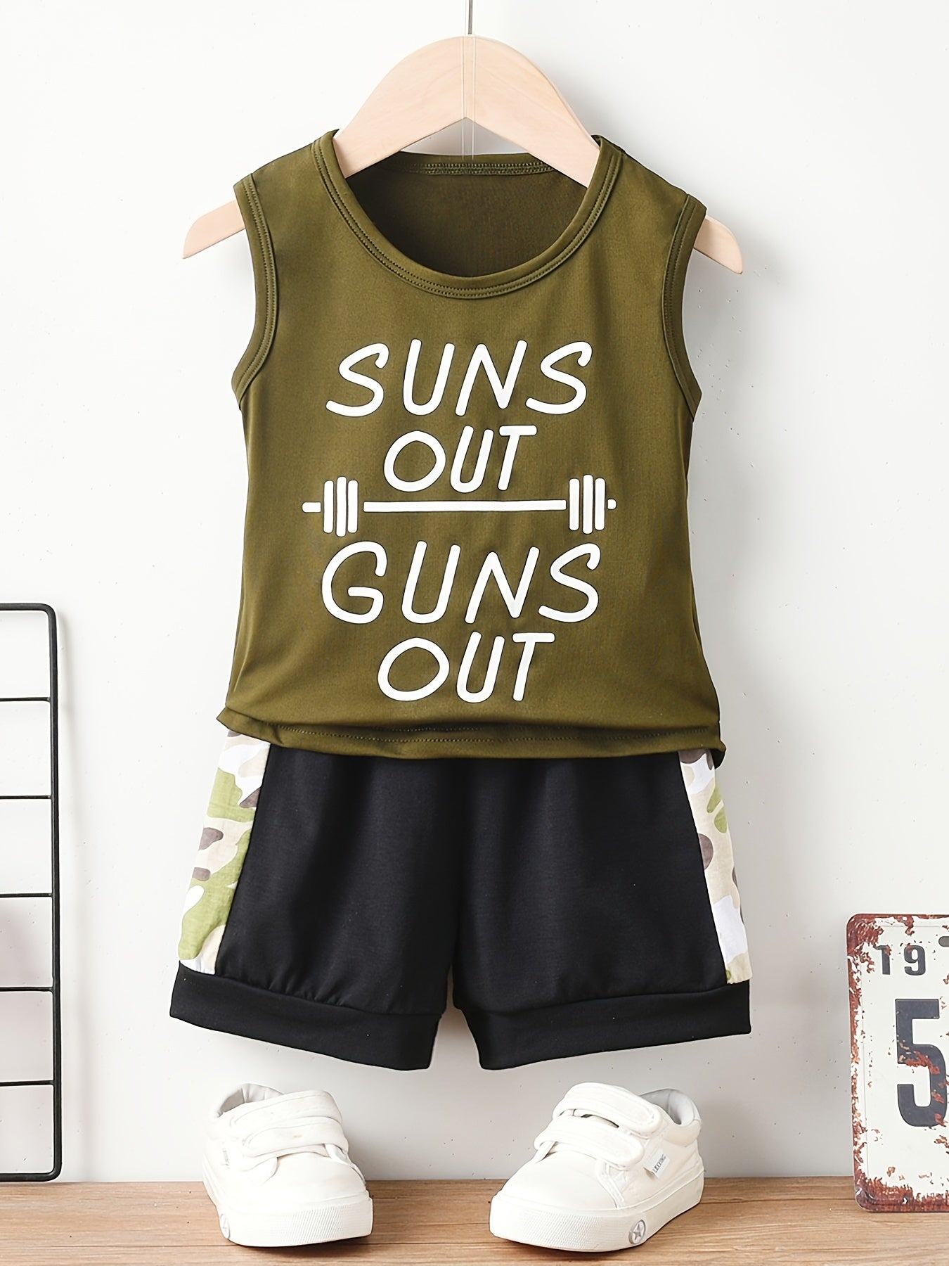 2pcs Boys SUNS OUT Print Tank Top & Camo Shorts Set Kids Summer Clothes