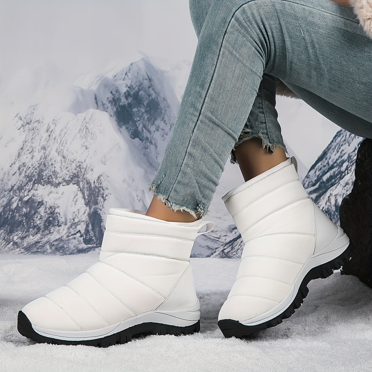 Women's Waterproof Snow Boots Comfortable Winter Warm Hiking Boots