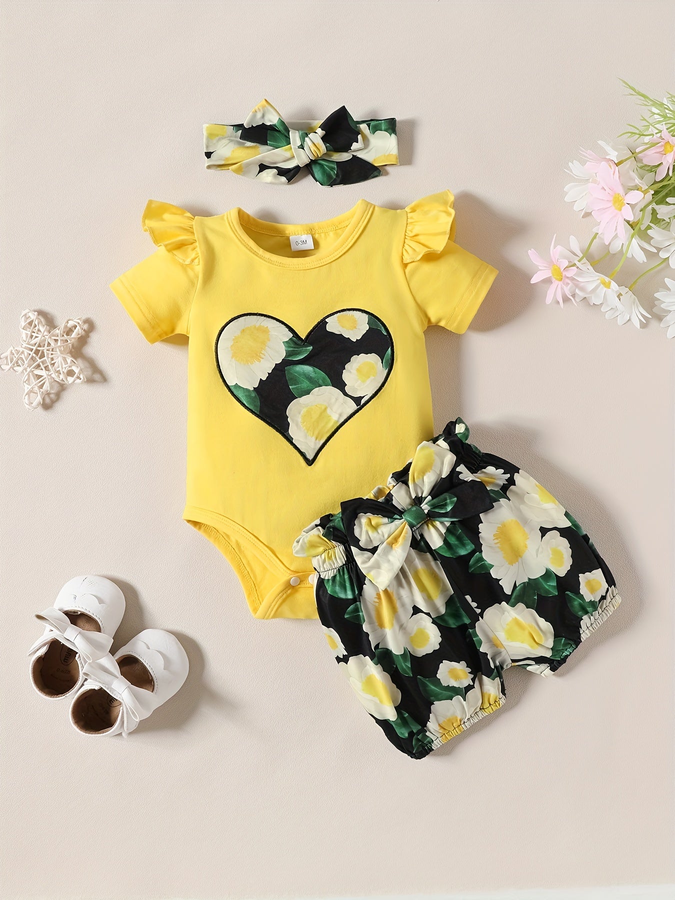 Baby Girl's Heart Graphic Set Cotton Ruffle Short Sleeve Bodysuit