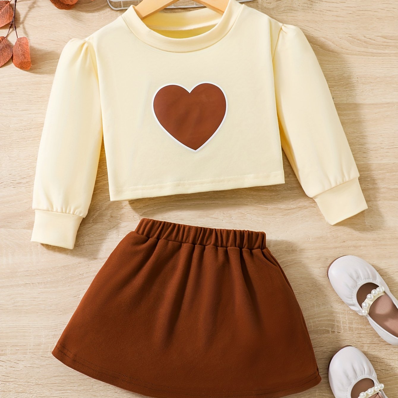 Heart Graphic Girl's 2pcs Long Sleeve Top & Skirt Set