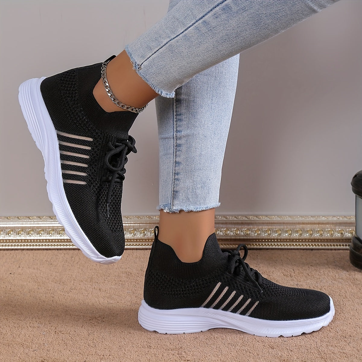 Women's Mesh Breathable Running Shoes Lightweight Low Top Sneakers