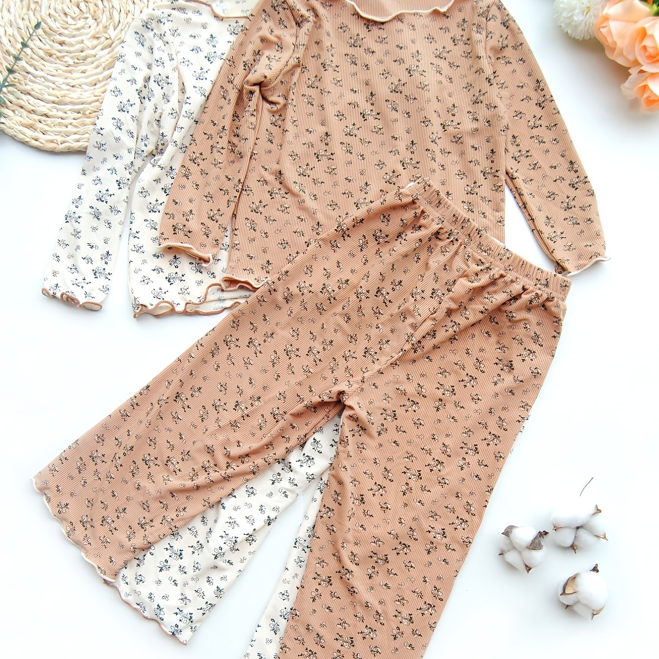 Floral Pattern Kid's Pajamas Set Long Sleeve Top & Pants Comfy PJ Set