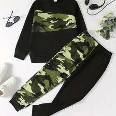Boy's 2pcs Cartoon Letter Camo Sweatshirt & Sweatpants Set