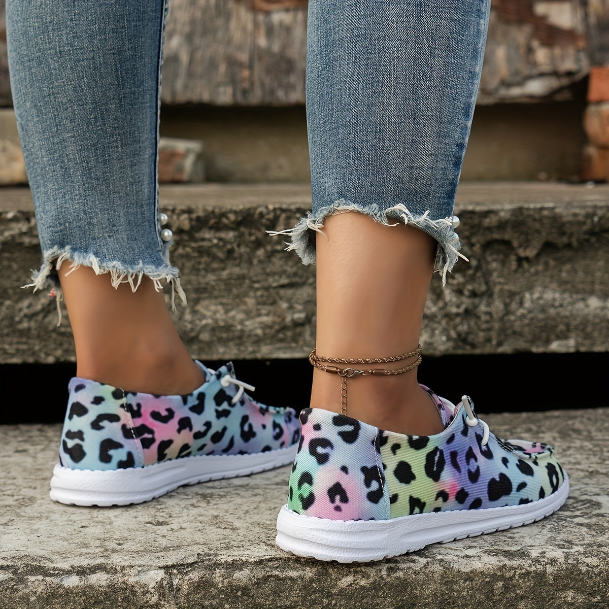 Leopard Low Top Canvas Shoes Lightweight Outdoor Casual Shoes