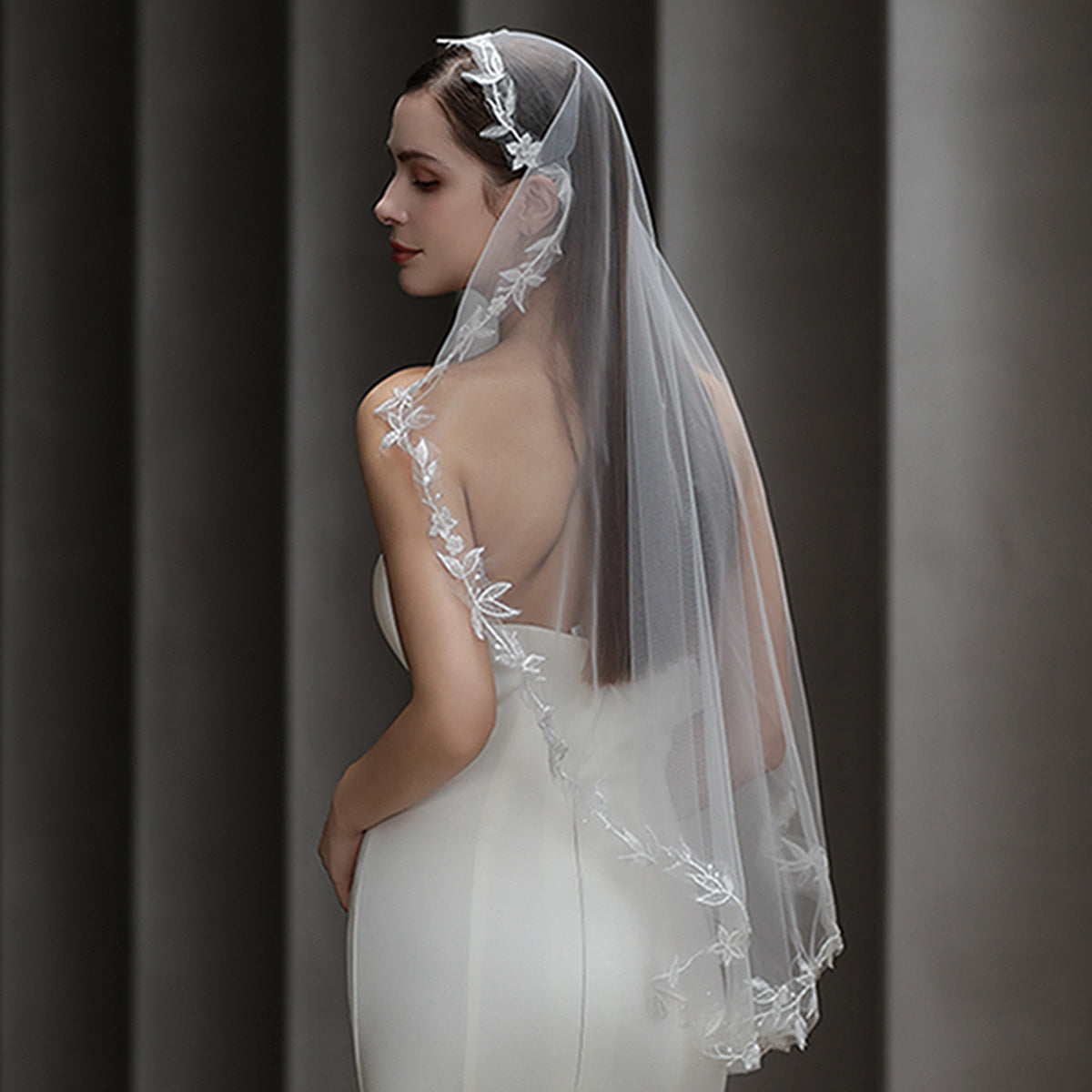 Cathedral Wedding Veil with Lace Edges Long Bridal Veil for Wedding Dresses