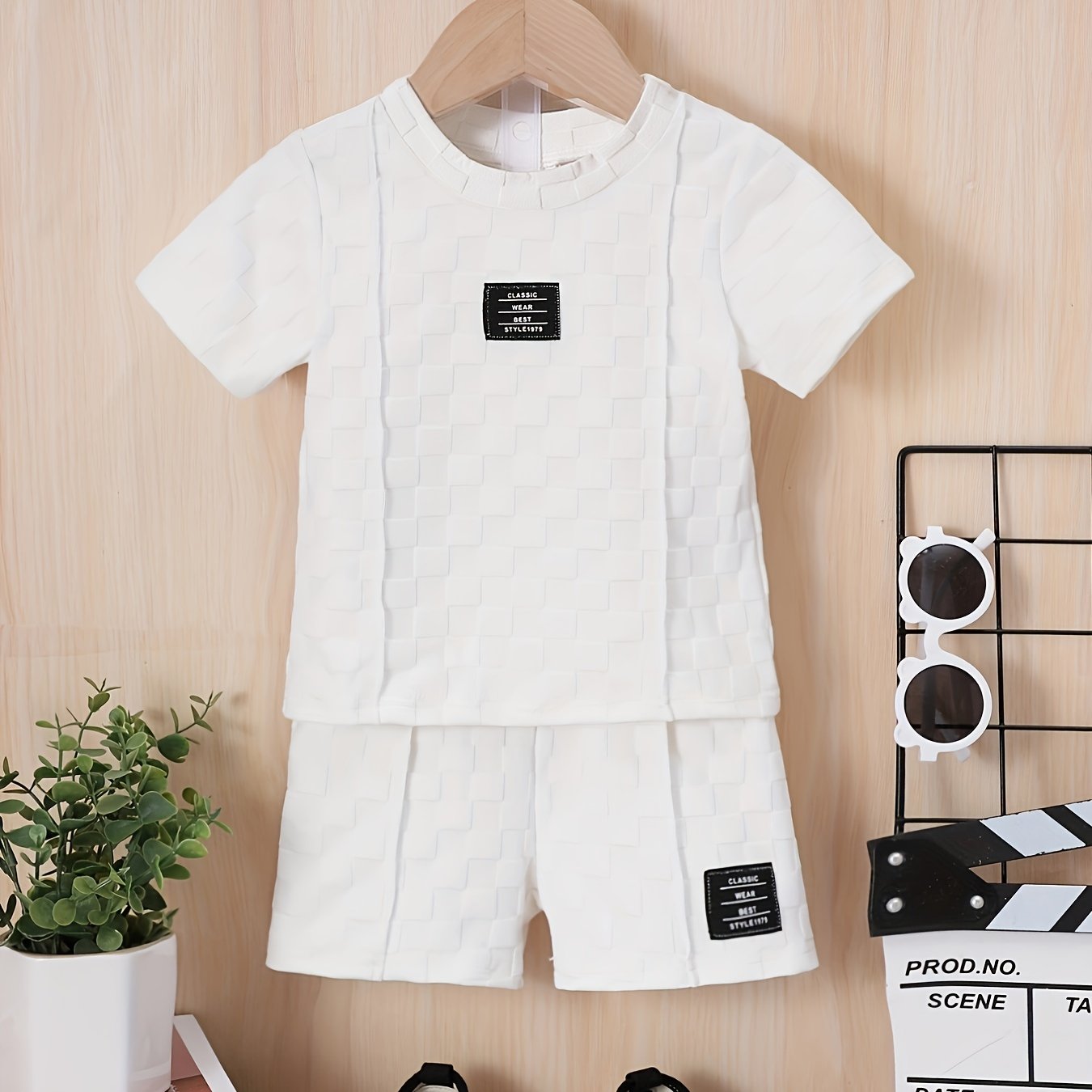 2pcs Boys Casual Center Solid Tees & Shorts Set Kids Outfits