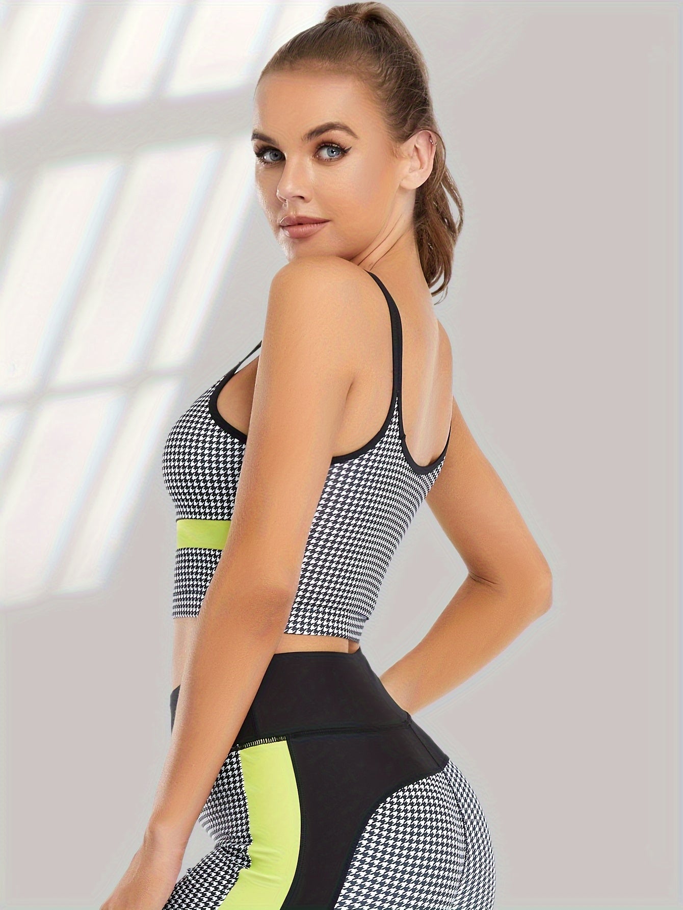 Houndstooth Print Spaghetti Strap Sports Bra with Chest Pads
