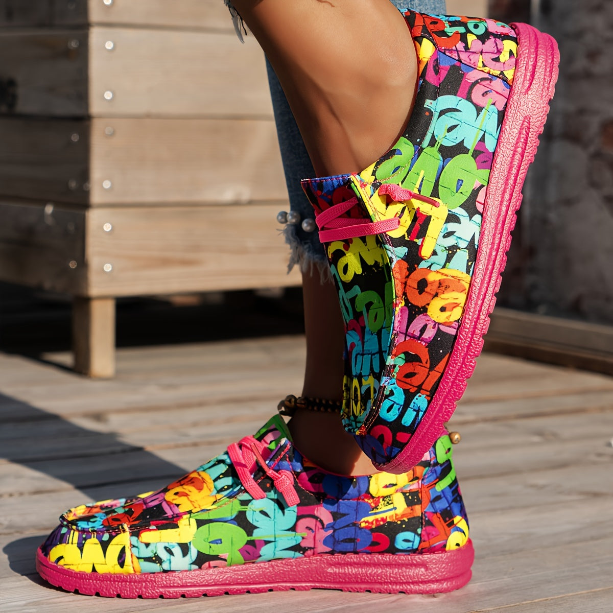 Graffiti Pattern Lightweight Walking Shoes Women's Footwear
